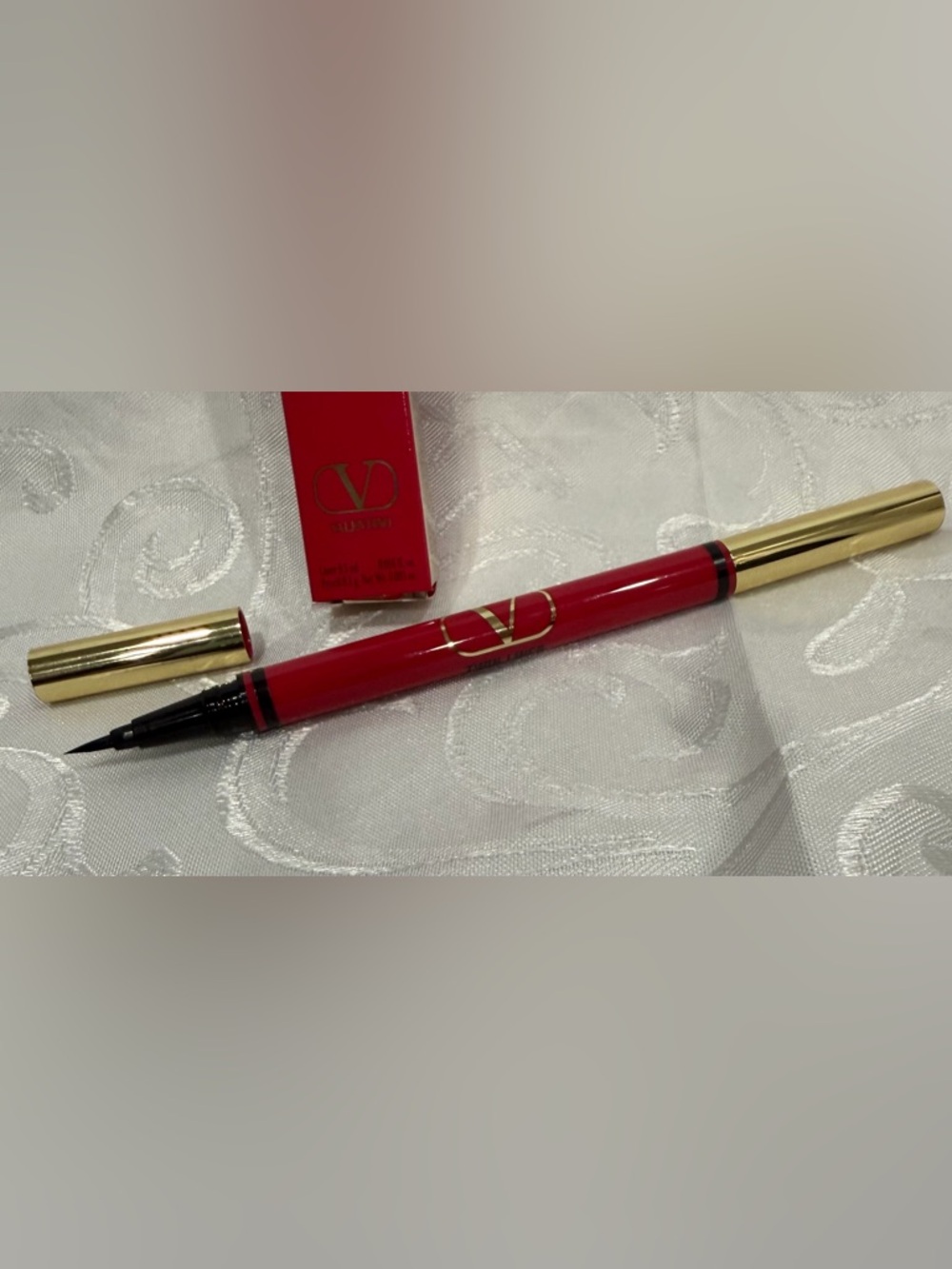 Valentino Twin-Ended Eye Liner. Gel Pencil and liquid liner. NWB - Picture 3 of 4